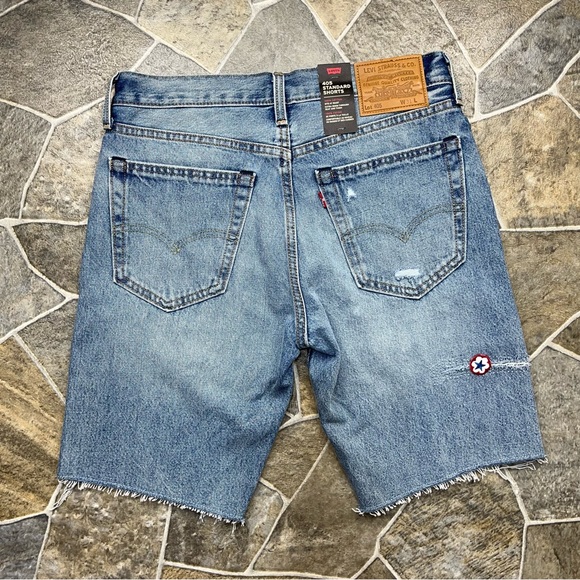 Levi’s Premium 405 Standard Distressed Jean Shorts - Picture 2 of 14